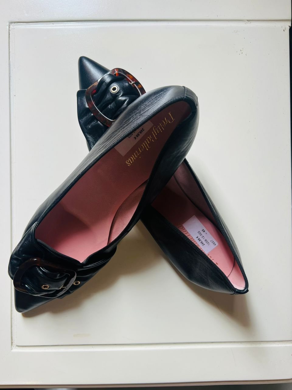 Pretty Ballerinas black flat heels lady shoes. (Spain) - Image 2