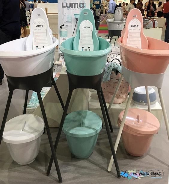 LUMA Unisex Bathtub Stand - Image 2